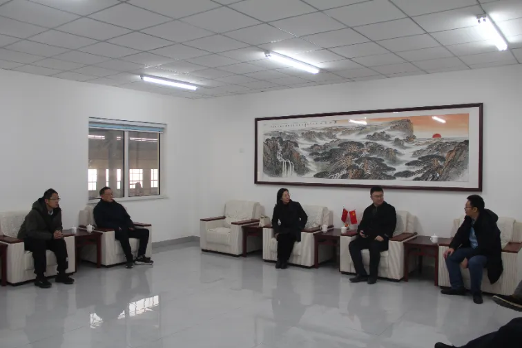 ​Sveicam delegāciju no Shandong Arhitektūras universitātes, lai apmeklētu rūpnīcu un izpētītu sadarbību